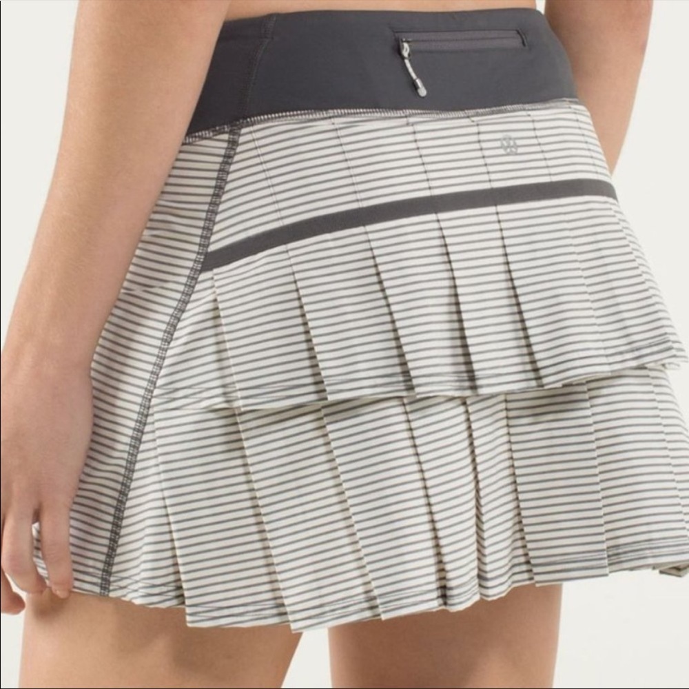 Lululemon Run Pace Setter Skirt size 6 Reg